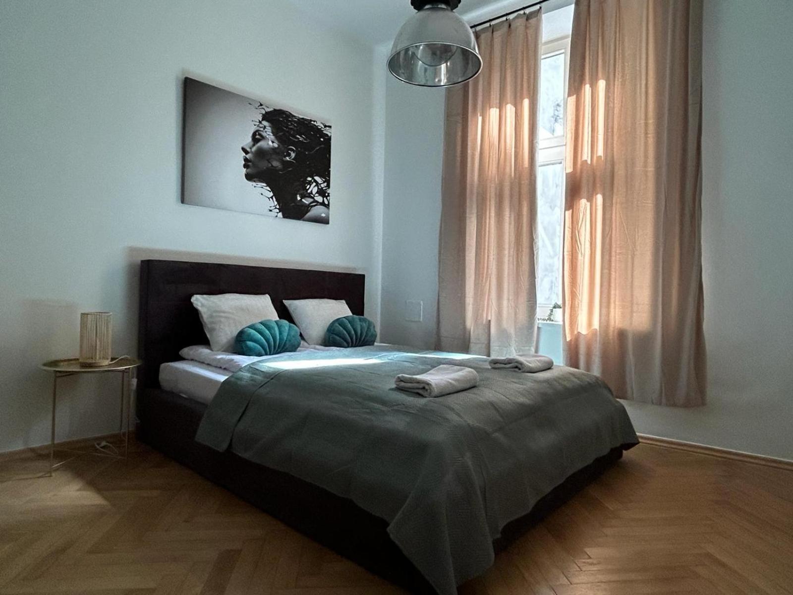 Selected Apartments By Market Square Красков Екстериор снимка